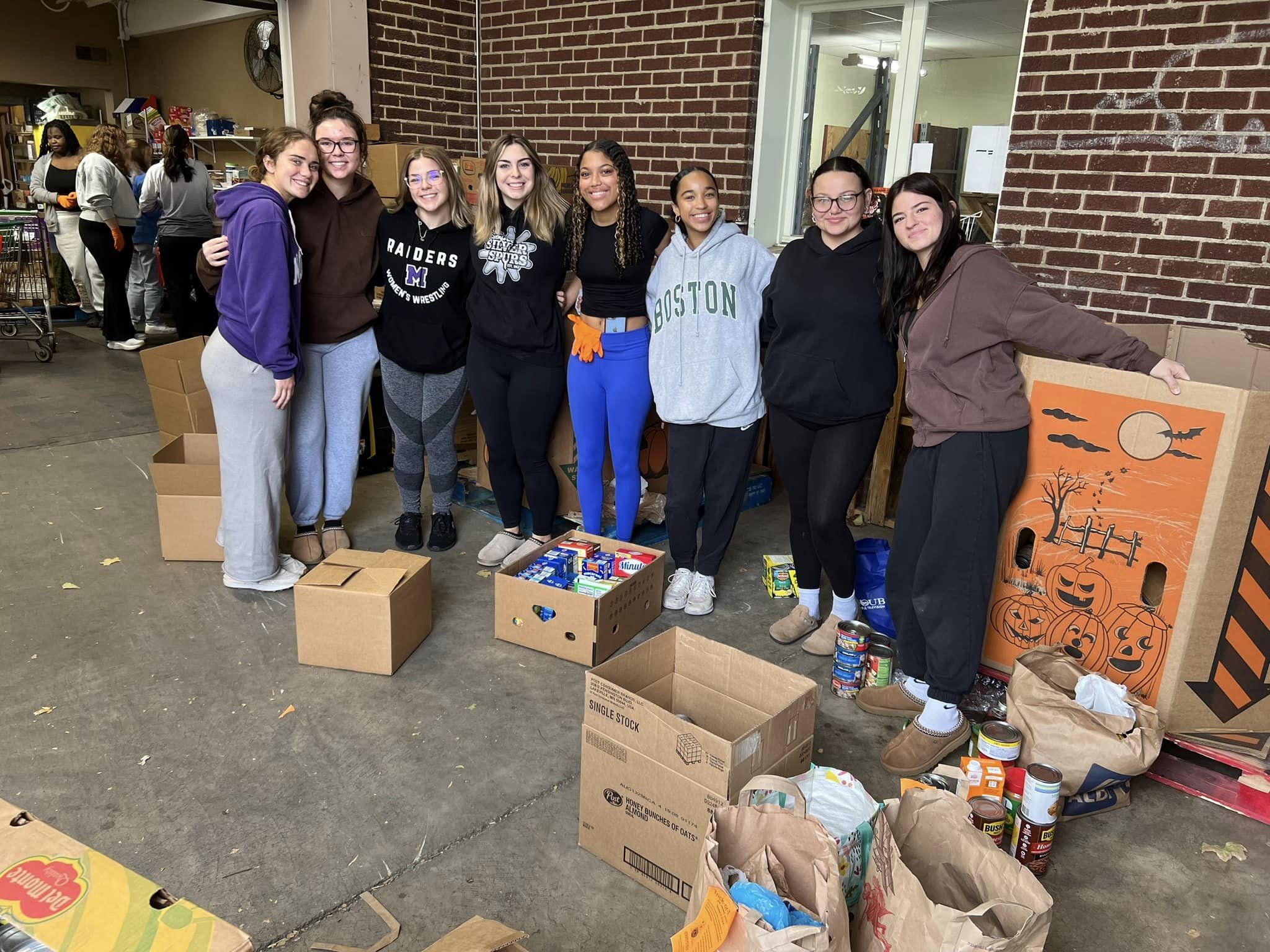 group of students at alliance pantry